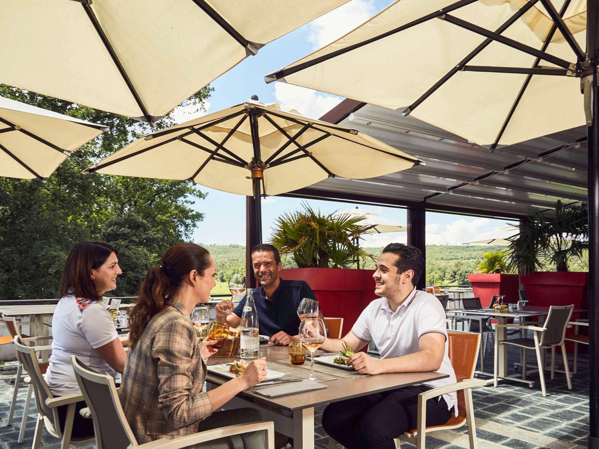 Mercure Brignoles Golf De Barbaroux & Spa Exterior foto